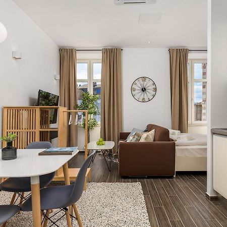 Apartments Harbour View Rijeka Exterior photo